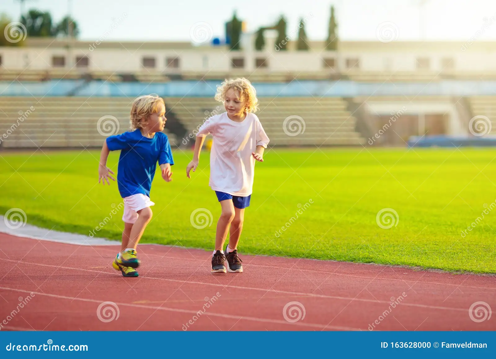 欧冠最年轻出场前10：道曼、穆科科、亚马尔前3，谢尔基第5